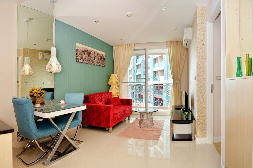 Яркие интерьеры квартир в Grande Caribbean