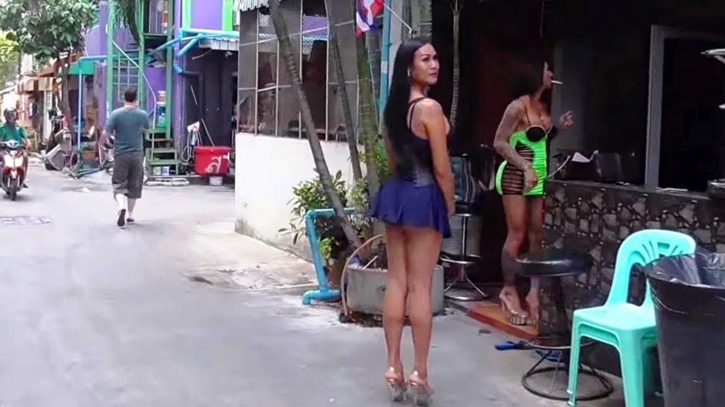 Для любителей острых ощущений прямая дорога на Бич-роуд в Паттайи