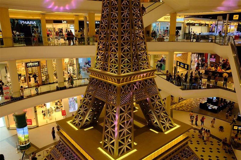 Этаж, посвященный Франции