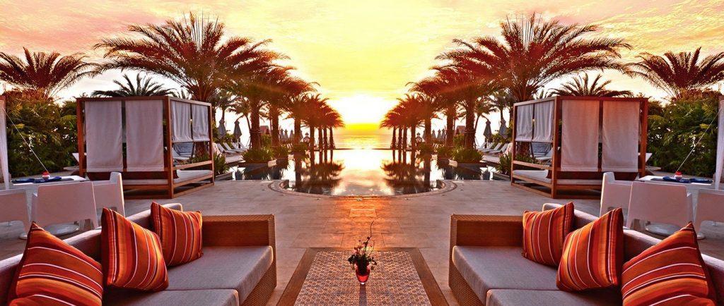 Шикарный закат из окон отеля Марракеш