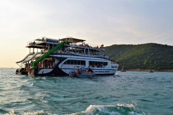 катамаран Дольче Вита